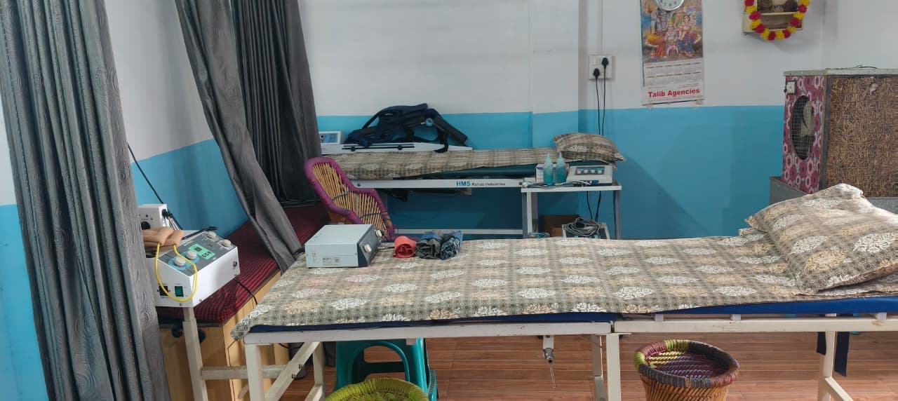Physiotherapy — Treatment Room at Patle Health Care Center, Adhartal, Jabalpur